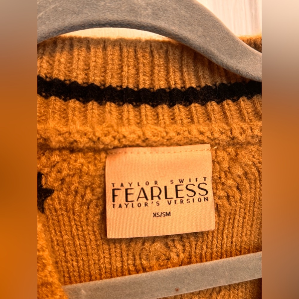 Taylor Swift - Fearless Cardigan AUTHENTIC - Picture 3 of 5